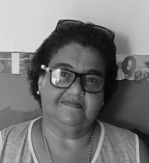 Janaína Firmiano (Professora)